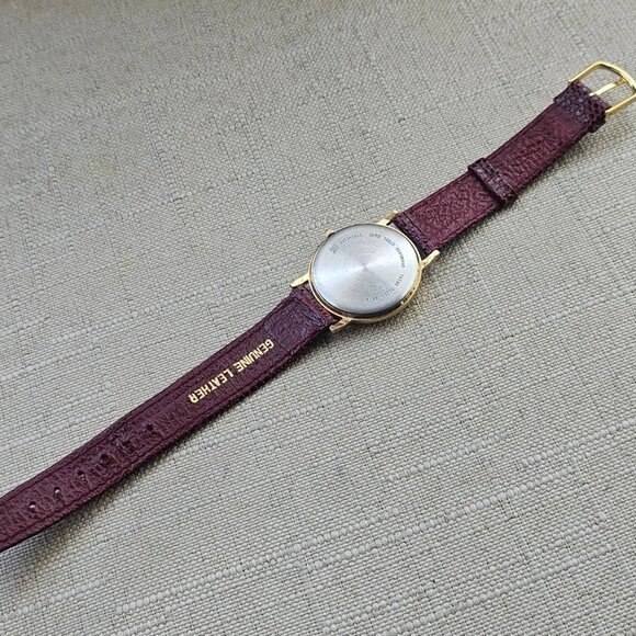 Vintage Disney Lorus Wristwatch Burgundy Tone Genuine Leather Strap Watch - Picture 10 of 12